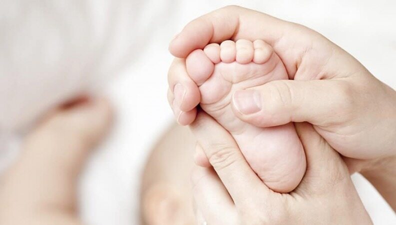 با ماساژ دادن نوزاد خود خطر مرگ را در او کاهش دهید