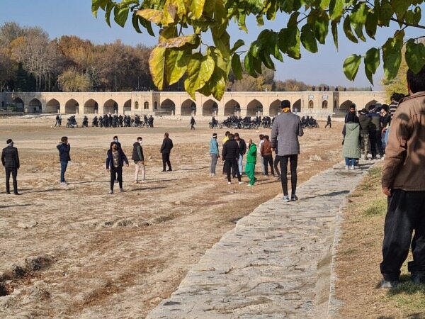 دادستانی : شهروندان اصفهان از شرکت در تجمع‌های غیرقانونی خودداری کنند
