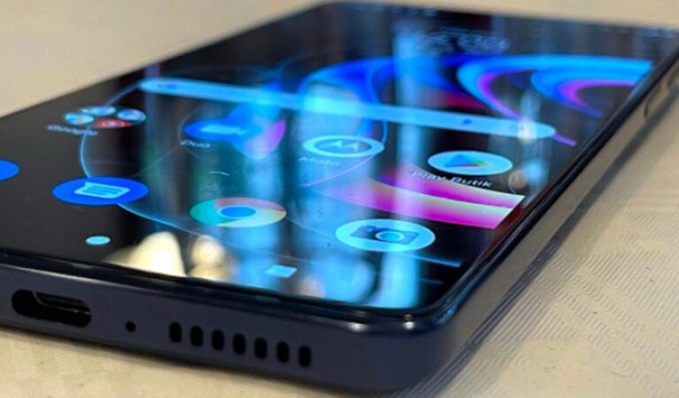 رندرهای رسمی Moto Edge X30 فاش شد