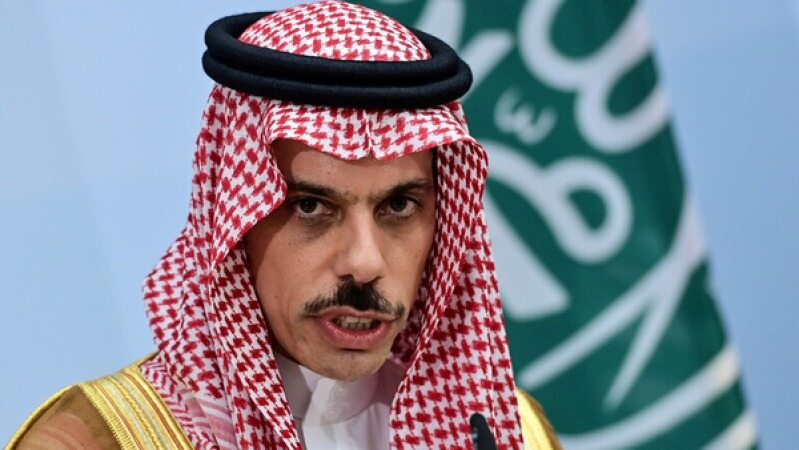 وزیر خارجه عربستان: با لبنان بحرانی نداریم بحران بین مردم لبنان و حزب‌الله است!