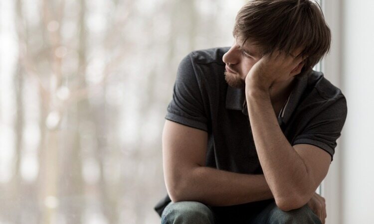 7 نشانه خطرناک افسردگی در مردان که باید آن را جدی بگیرید