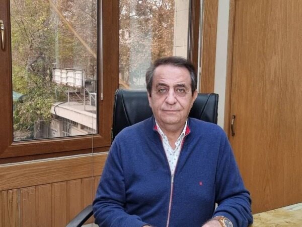 وضعیت بازار طلا در آستانه نشست وین/پیش بینی قیمت طلا و سکه فردا 6 دی 