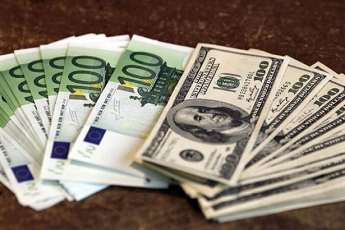  قیمت دلار و یورو در بازارهای مختلف 6 دی 1400
