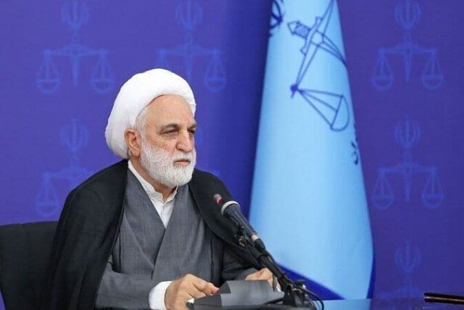 حین بازرسی منزل یا محل کار متهم نباید برای خانواده او دلهره ایجاد شود