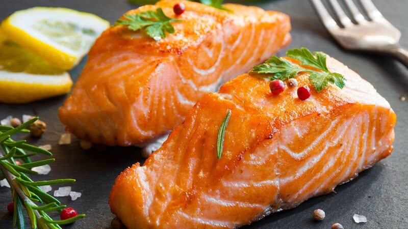 با خوردن ماهی سالمون این بیماری را درمان کنید