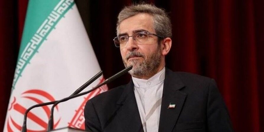علی باقری: تاکید بر اولویت رفع تحریم ها در مذاکرات وین