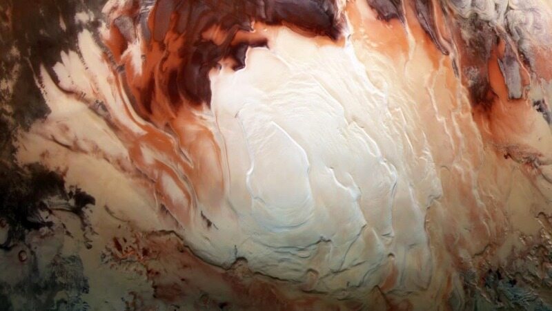 کشف مقدار کمی آب در مریخ به شکل یخ