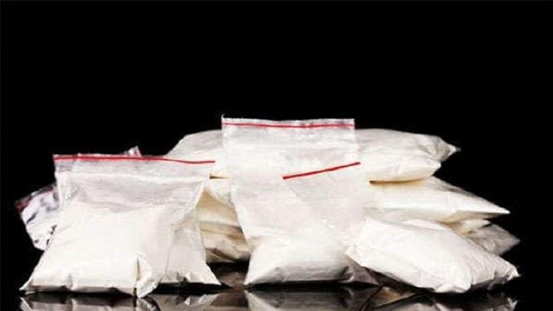 بیرون کشیدن کپسول های مواد مخدر از معده مسافر