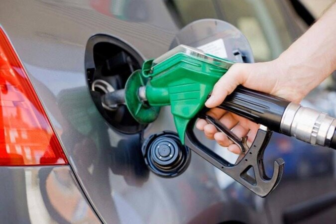 مخالفت قاطع کمیسیون انرژی با طرح بازتوزیع یارانه بنزین
