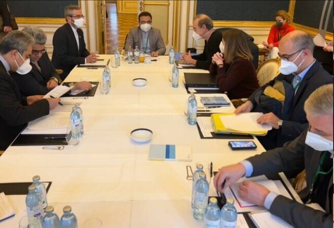 دیدار باقری با مورا و مذاکره‌کنندگان ارشد سه کشور اروپایی در وین