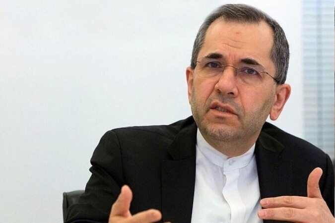 روانچی: آمریکا باید الواح هخامنشی را به صورت کامل، مرتب و سالم برگرداند
