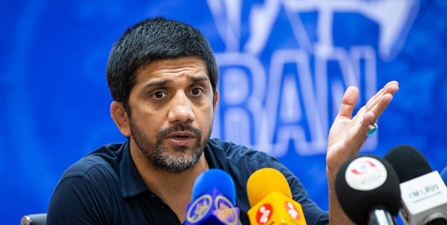 دبیر:  به آمریکایی ها گفتم از کشورتان خوشم نمی آید