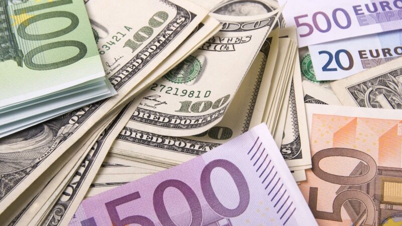 نوسان قیمت دلار و یورو 30 دی 1400