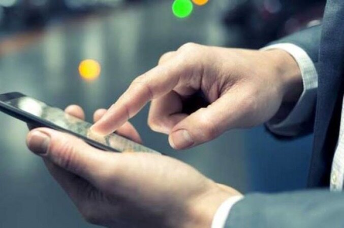 چرا موبایل گردشگران خارجی در ایران مسدود می‌شود؟