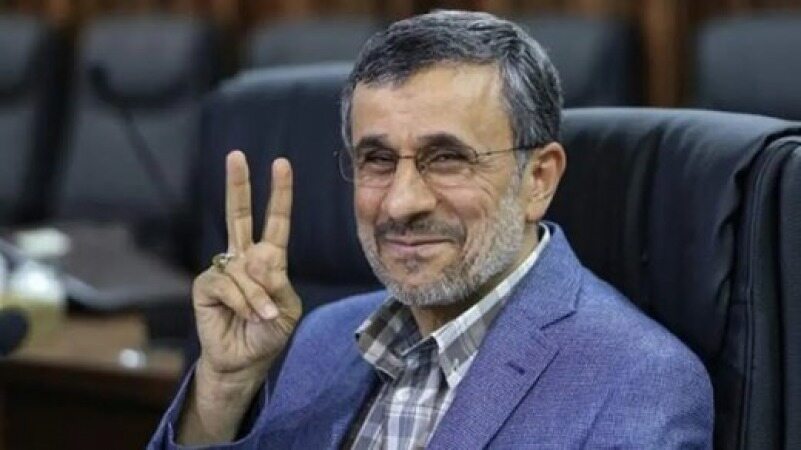 احمدی نژاد با تیپی که قبلا ندیده اید