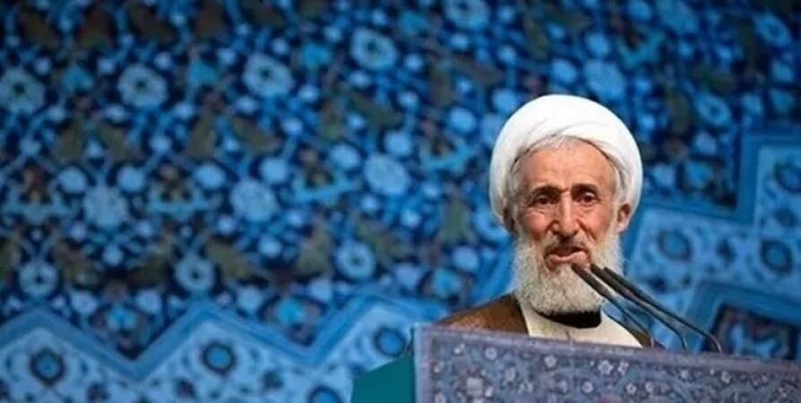 امام جمعه موقت تهران: مشکلات ناشی از کسانی است که از انقلاب فاصله گرفته‌ بودند