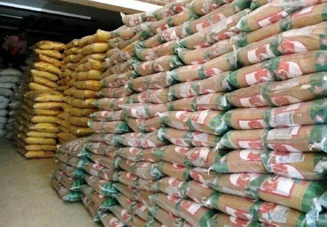  زمزمه حذف ارز ترجیحی باعث احتکار برنج شد