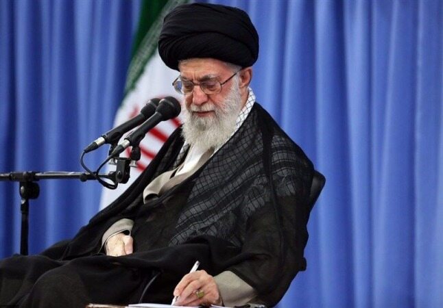 پیام رهبر انقلاب به تولیدکنندگان نوشت‌افزار ایرانی