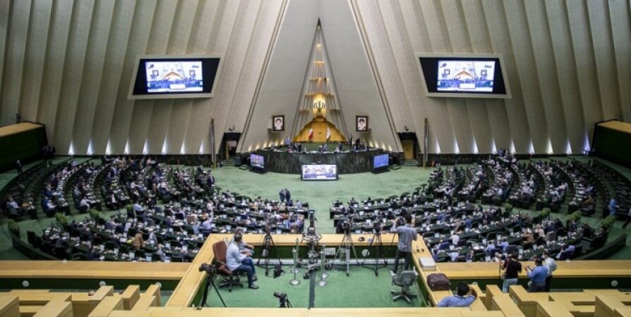 مجلس عدم پرداخت وام بدون ضامن به متقاضیان را پیگیری می‌کند
