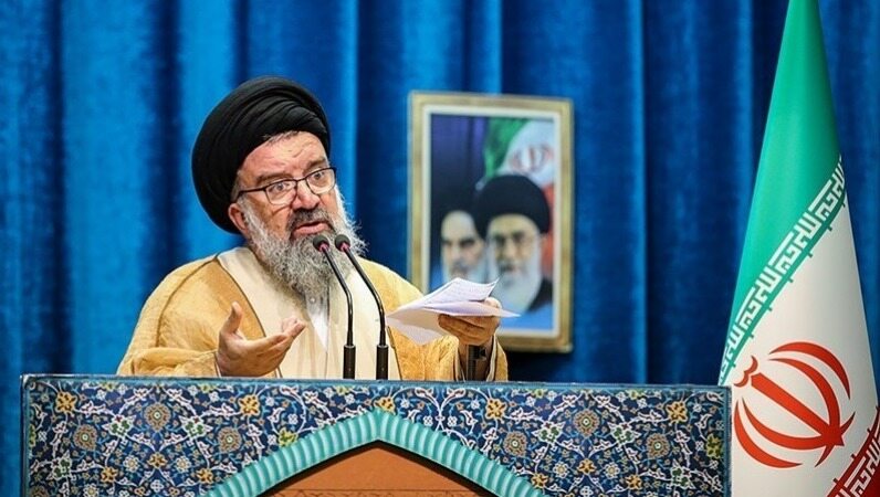 سید احمد خاتمی: طرح صیانت نه به بار است نه به دار