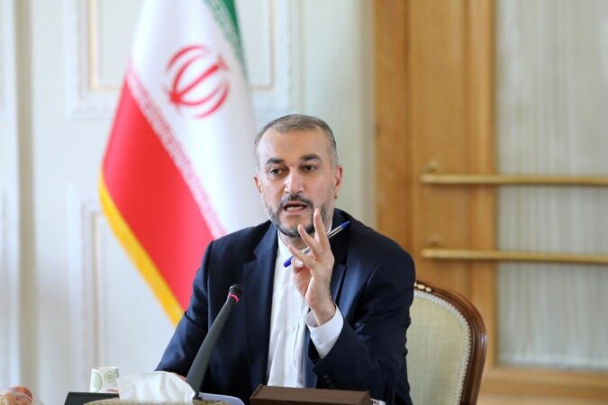 امیر عبداللهیان: در حال بررسی متن توافق هستیم