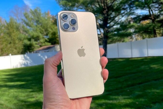 عرضه اولین آیفون دارای پورت USB-C
