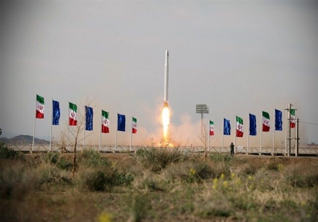 سپاه دومین ماهواره خود به نام «نور۲» را به فضا پرتاب کررد