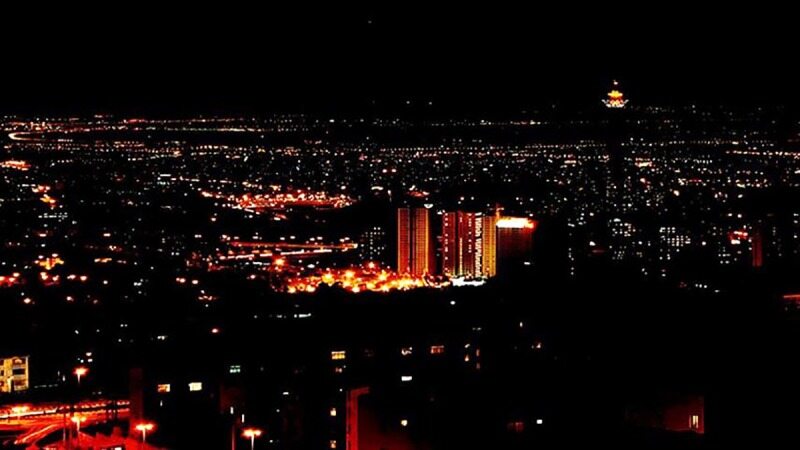 تهرانی‌ها یک ساعت لوازم برقی را به احترام زمین خاموش کنند