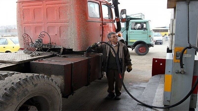 اعتصاب یا کمبود گازوئیل؛ چرا کامیونداران اقلام اساسی را به مقصد نمی‌رسانند؟
