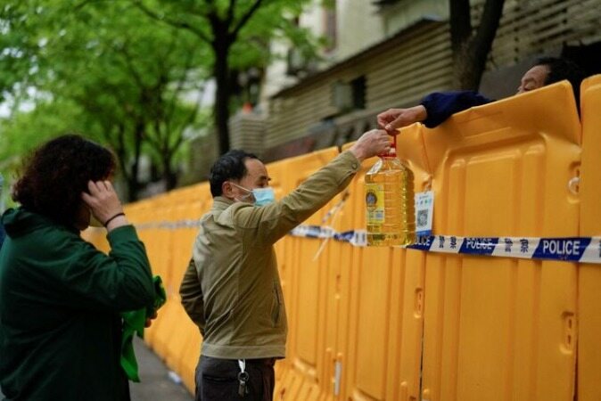 جریمه نقض‌کنندگان قرنطینه کرونایی در شانگهای