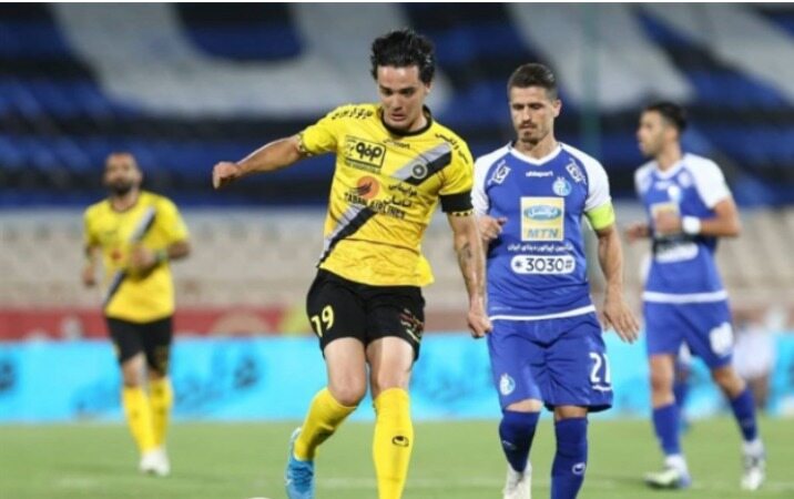 ستاره سپاهان در فهرست خرید پرسپولیس