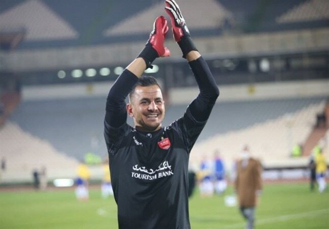 لک مجوز بازگشت به تمرینات پرسپولیس را گرفت 