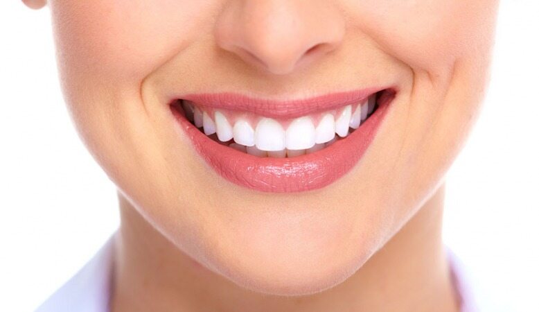 کمبود این ویتامین‌ها باعث پوسیدگی دندان می‌شود/خوراکیهای مفید و مضر را بشناسید