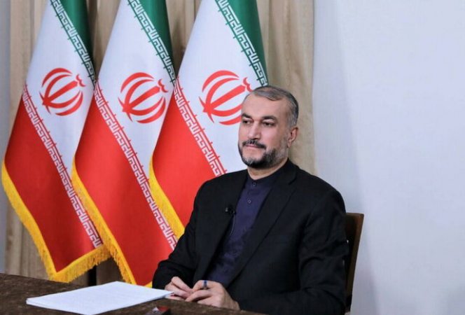 تعهد وزارت خارجه برای ایجاد ساز و کار حمایت از اساتید ایرانی در خارج از کشور