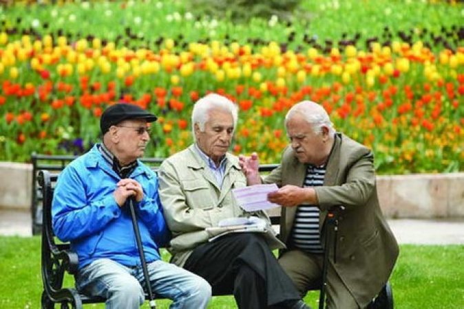 اغازپرداخت مستمری بازنشستگان تأمین‌اجتماعی/ زمان پرداخت مابه‌التفاوت افزایش حقوق‌ها اعلام شد