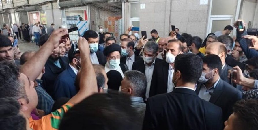 حضور رئیسی در میدان میوه‌تره‌بار و گوشت‌ و مرغ تهران