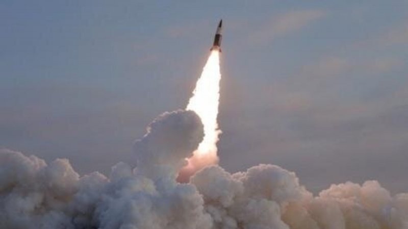 سئول: کره شمالی حداقل سه موشک بالستیک پرتاب کرده است