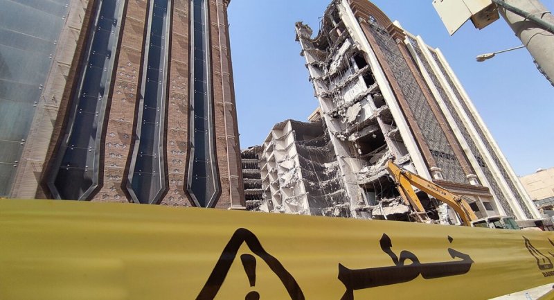 تخریب بقایای ساختمان متروپل حدود سه ماه زمان می‌برد