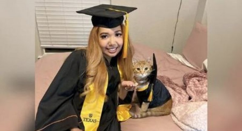 خبری عجیب درباره دانشجویی که با گربه‌اش فارغ‌التحصیل شد! +عکس