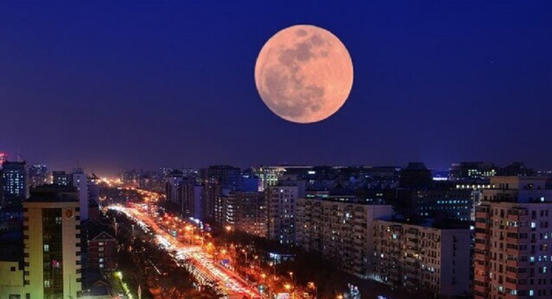 جزییاتی از جلوه با شکوه اَبَرماه توت‌فرنگی +عکس