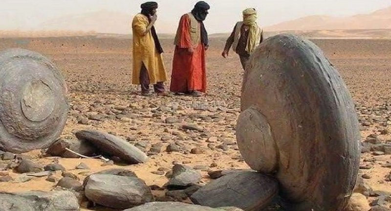 رمز و راز سنگ‌های زنده در صحرای لیبی + تصاویر