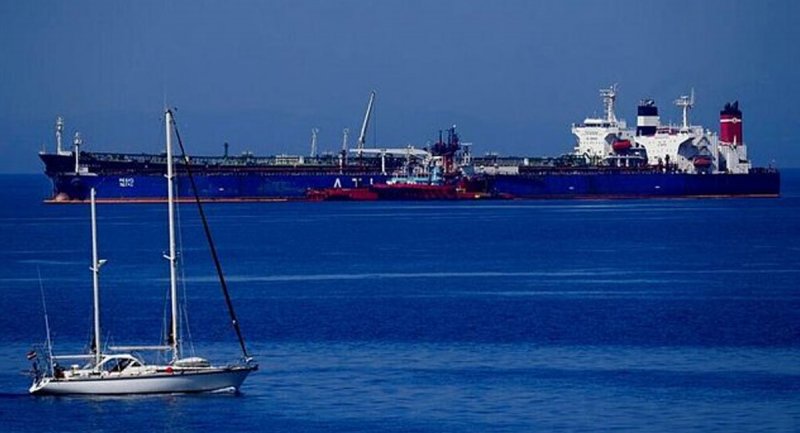 یونان نفت‌کش توقیف‌شده حامل نفت ایران را آزاد کرد