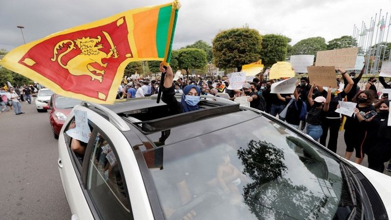 نخست‌وزیر سریلانکا با کناره‌گیری موافقت کرد