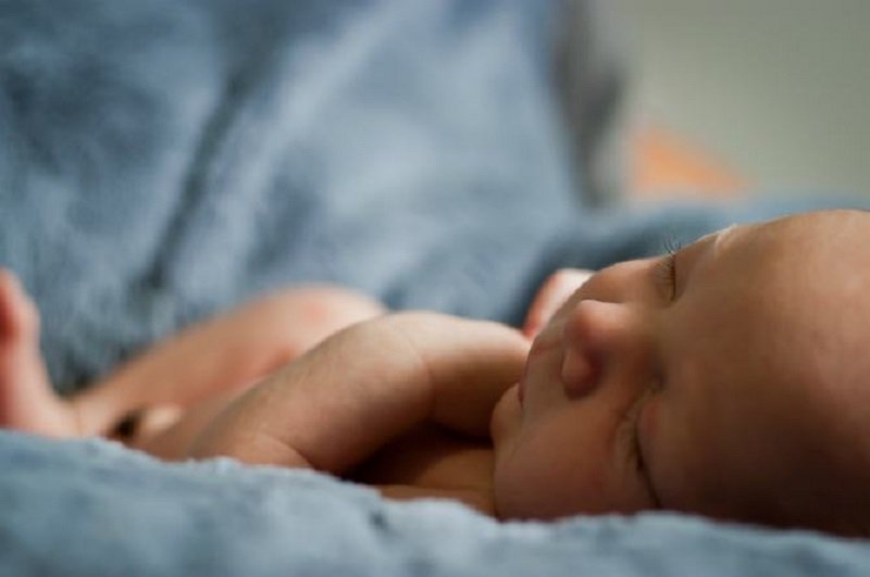 مادر سنگدل نوزادش را برای عمل زیبایی بینی خود فروخت! + تصاویر
