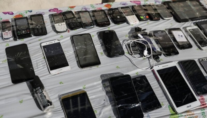موبایل‌قاپی از ۱۰۰ نفر در بازار تهران برای خوشگذرانی
