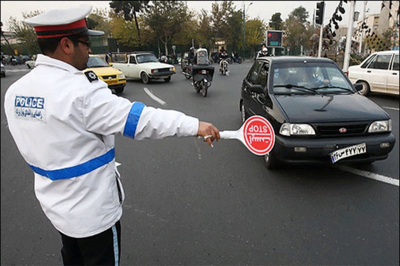 توقیف ساعتی خودروهای متخلف در خیابان