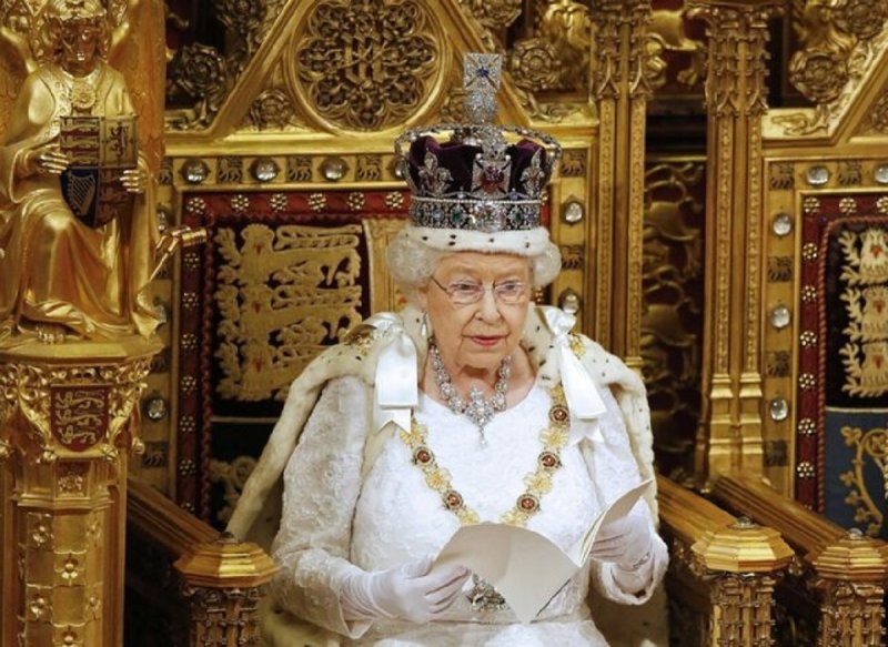 میزان درآمد و ثروت ملکه انگلیس مشخص شد!