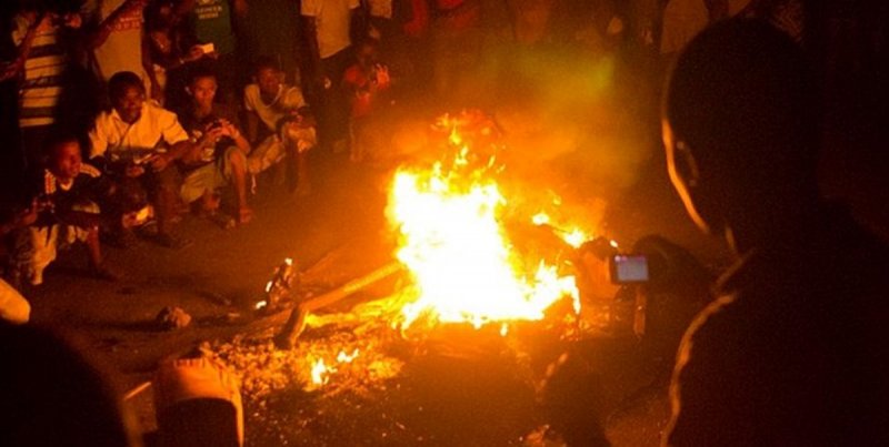 سارقان در ماداگاسکار ۳۲ نفر را زنده سوزاندند