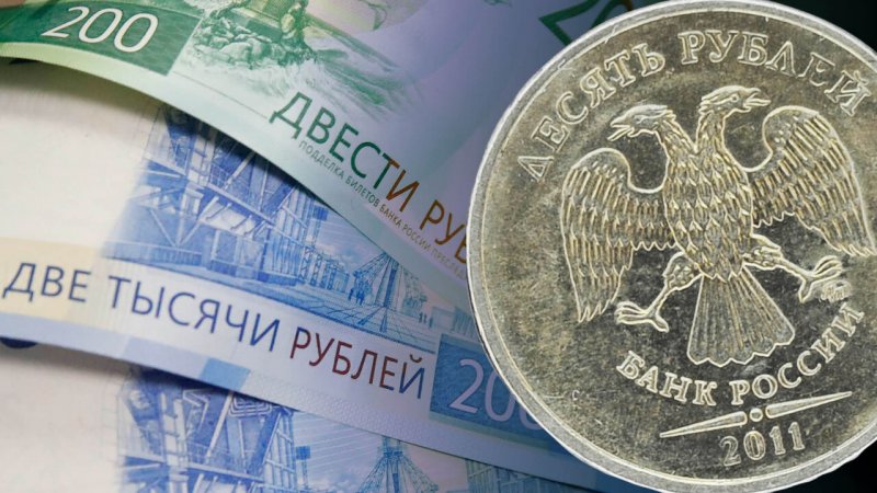 بلومبرگ: تقویت روبل روسیه «سردرد» بانک‌های غربی شده است
