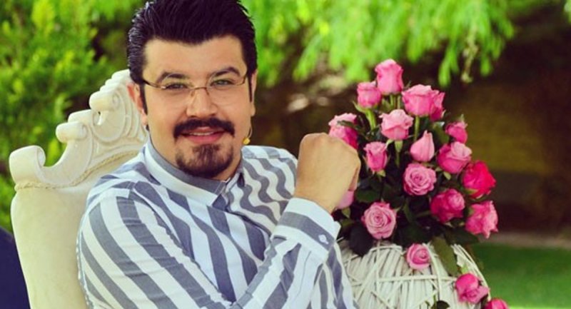مداحی مجری معروف شبکه سه در مراسم عزاداری + ویدیو